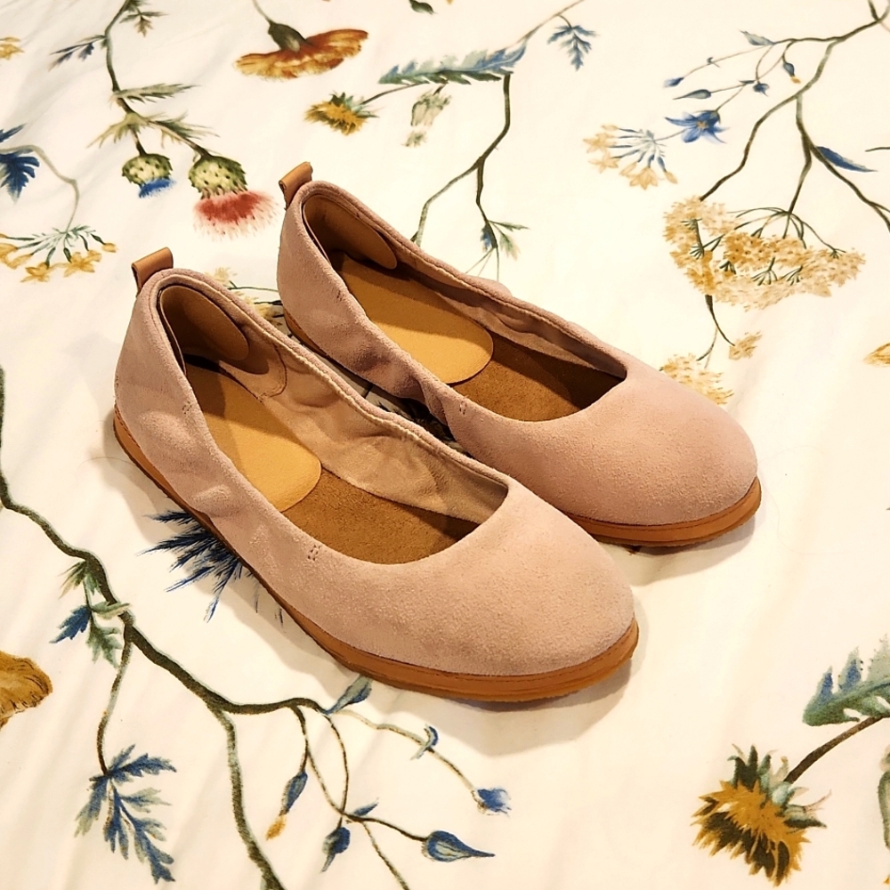 Toms Pink Suede flats